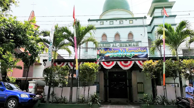 Masjid Al Hikmah Kratonan yang bersebelahan dengan GKJ Joyodiningratan di Jalan Gatot Subroto, Solo. FOTO: Agung Santoso