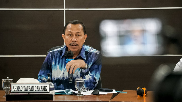 Ketua Komnas HAM RI, Ahmad Taufan Damanik menghadiri konferensi pers terkait hasil pemantauan dan penyelidikan Lapas Narkotika Klas IIA Yogyakarta.  Foto: Iqbal Firdaus/kumparan
