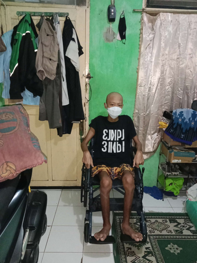 Angga Didiagnosis dengan tumor di Paru-Parunya dan perlu menjalani kemoterapi