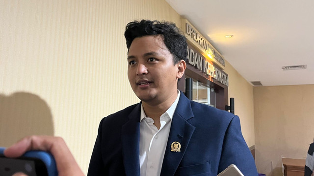 Wakil Ketua Komisi E DPRD DKI Jakarta Anggara Wicitra Sastroamidjojo di Kantor DPRD DKI Jakarta, Selasa (26/4/2022). Foto: Haya Syahira/kumparan