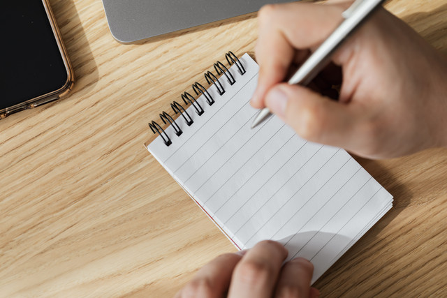 contoh surat izin tidak masuk sekolah karena pergi, Foto: Pexels/Karolina Grabowska
