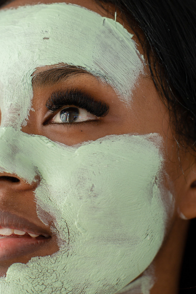 Rekomendasi Masker Lokal untuk Bruntusan. Foto : Pexels/Monstera