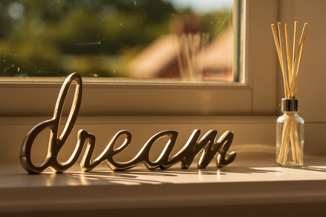Arti mimpi beli emas. Foto: unsplash