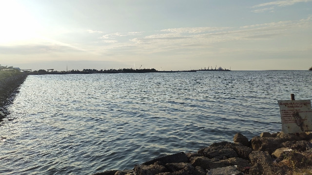 L﻿aut adalah sumber utama bagi Kerajaan Sriwijaya. (dokumen pribadi)