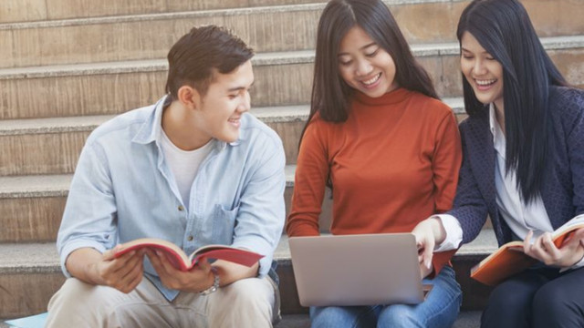 Ilustrasi mahasiswa yang sedang belajar (Shutterstock)