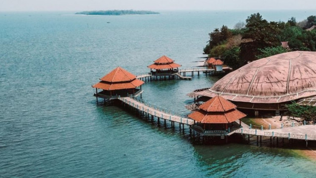 Pantai Kartini: Panduan Lengkap Menikmati Keindahan Alam Jepara