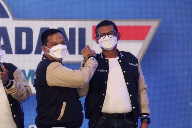 Jinsiy aloqa mashinasining qiynoqlari konvulsiyalarga olib keladigan porno videolar