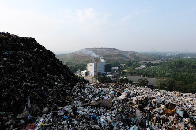 Pembangkit Listrik Tenaga Sampah (PLTSa) di TPST Bantar Gebang, Bekasi, Jawa Barat. Foto: M. Mizard Alhamdani/kumparan
