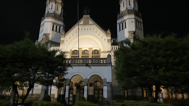 Suasana Bangunan Lawang Sewu pada malam hari. Sumber: Dokumentasi Pribadi