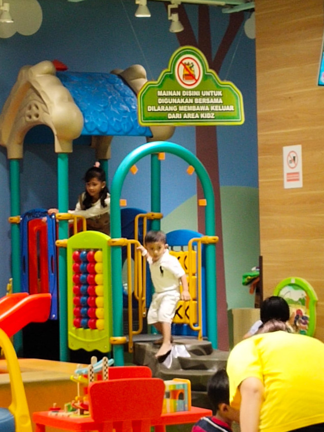 Kegiatan siblings play. Sumber foto: pribadi.
