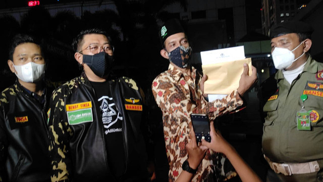 GP Ansor laporkan Roy Suryo ke Polda Metro Jaya, Jumat (25/2). Foto: Dok. Istimewa