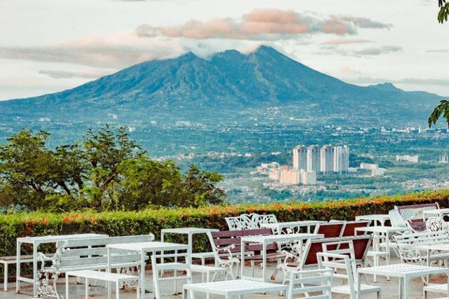 Ilustrasi tempat makan di Sentul Foto: Instagram/ @tamanfathan_hambalang