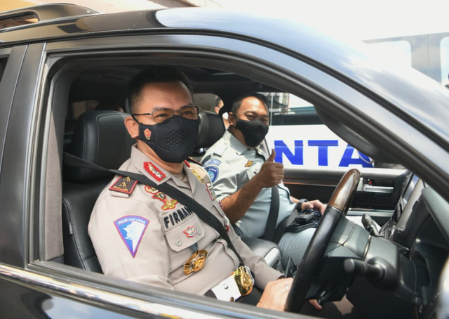 Kakorlantas Irjen Pol Firman Shantyabudi tinjau jalur mudik trans jawa sebelum ramadhan. Foto: Korlantas Polri