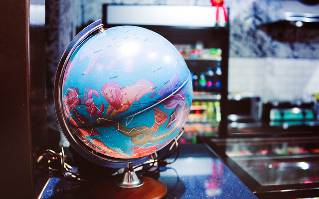 Ilustrasi urutan zodiak dan sifatnya, sumber foto: (Nastya Dulhiier) by Unsplash.com