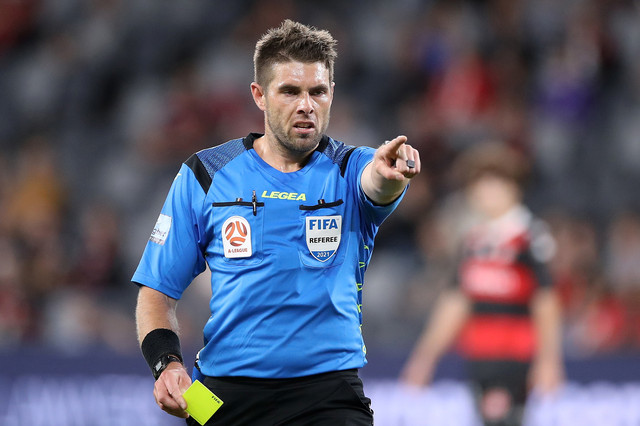 Wasit Shaun Evans.
 Foto: Mark Kolbe/Getty Images