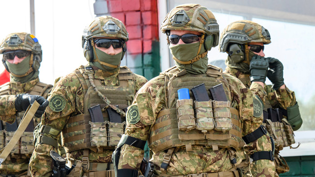 Ilustrasi pasukan khusus Ukraina. Foto: paparazzza/shutterstock