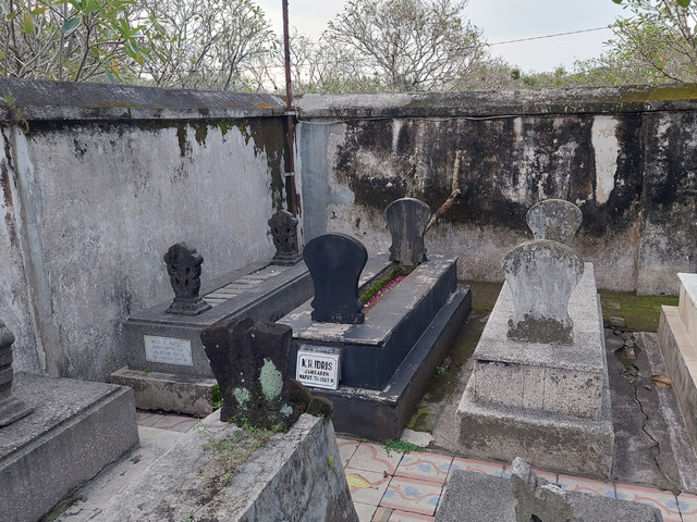 Makam KH. Idris Jamsaren (Foto: Muhammad Rizal)
