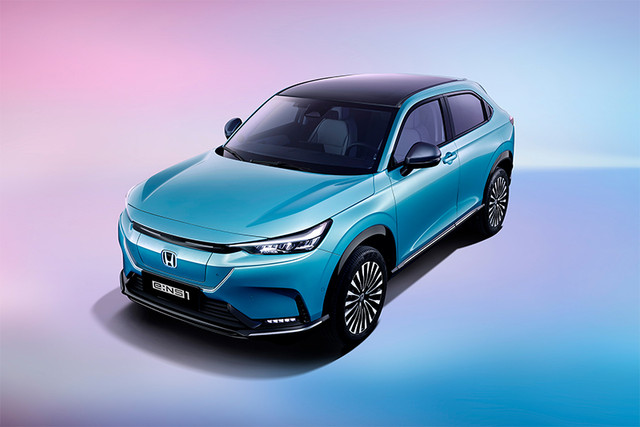 Honda resmi memasarkan mobil listrik e:NS1 dan e:NP1 di China. Foto: Honda
