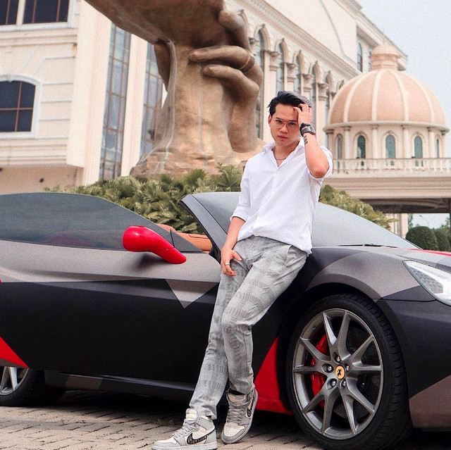 Indra Kesuma alias Indra Kenz. Foto: Instagram/@indrakenz