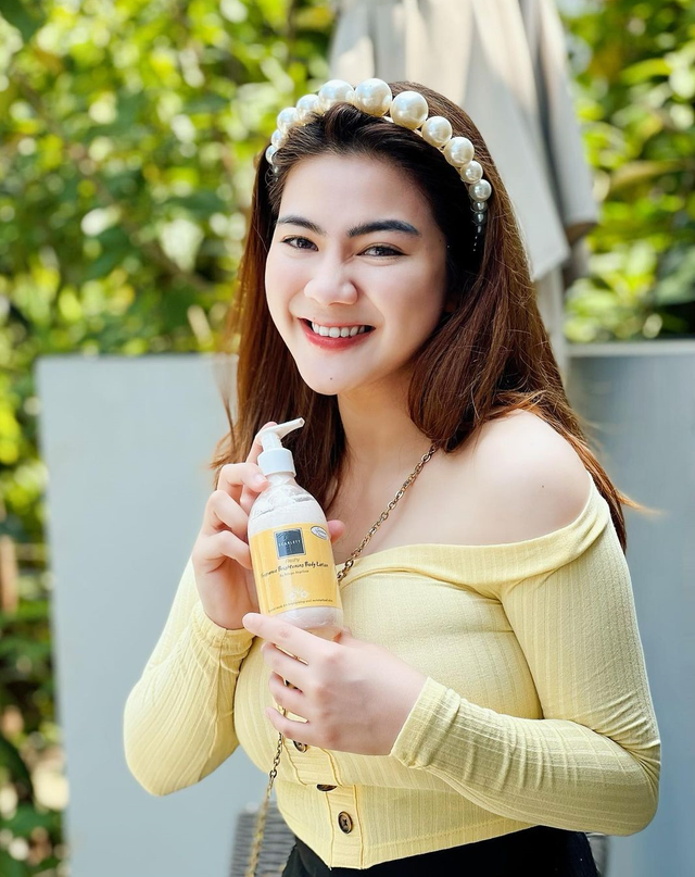 Scarlett Whitening by Felicya Angelista. Foto: Instagram/@felicyangelista_