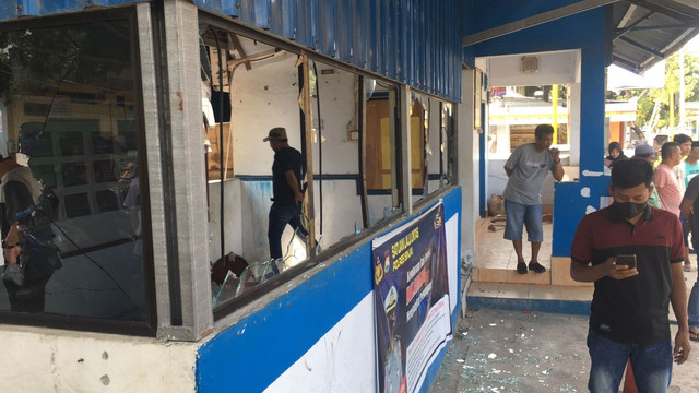 Pos Polisi Lalu Lintas di Kabupaten Sinjai, Sulawesi Selatan, dirusak orang tak dikenal. Foto: Dok. Istimewa