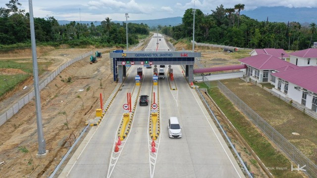 Gerbang Tol Aceh di Jalan Tol Trans Sumatera. Foto: Dok. Hutama Karya