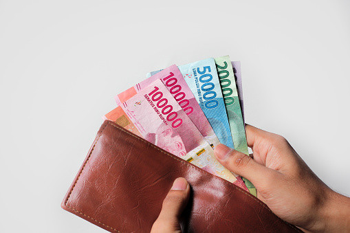Ilustrasi menghitung zakat mal berapa persen. Foto. dok. Dicky Algofari (Unsplash.com)