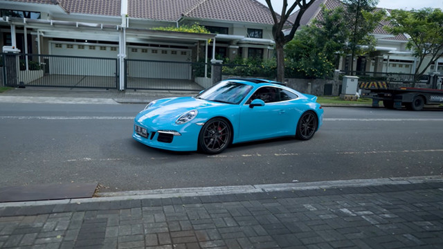 Porsche Carrera 911 4S milik Arief Muhammad yang dibeli Doni Salmanan.  Foto: dok. Youtube Doni Salmanan