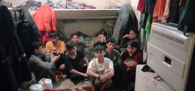 Sejumlah TKI asal Lampung yang terlantar di Turki setelah dijanjikan bekerja di Polandia dengan gaji belasan juta rupiah perbulan, Senin (18/4) | Foto : Ist