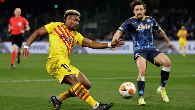 Pemain FC Barcelona Adama Traore saat melawan Napoli di Stadio Diego Armando Maradona, Naples, Italia. Foto: Ciro De Luca/Reuters