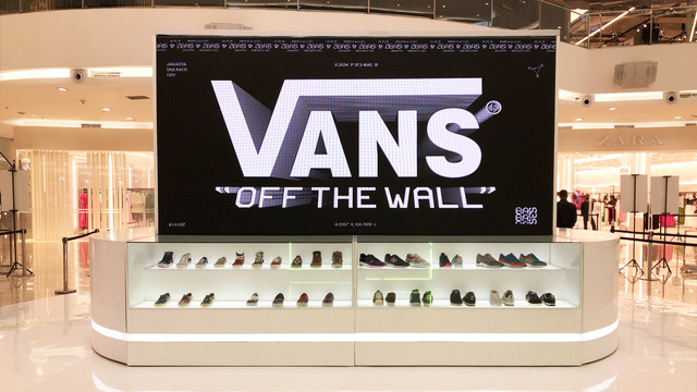 Instalasi seni dari Vans di Jakarta Sneaker Day 2022. Foto: Vans Indonesia