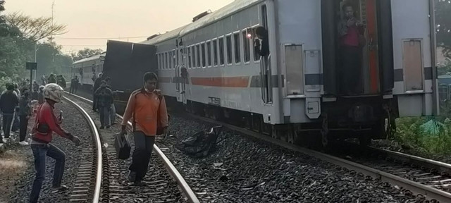 Kecelakaan Kereta Api Vs Truk di Lamongan, Polisi Periksa 2 Penjaga Palang Pintu