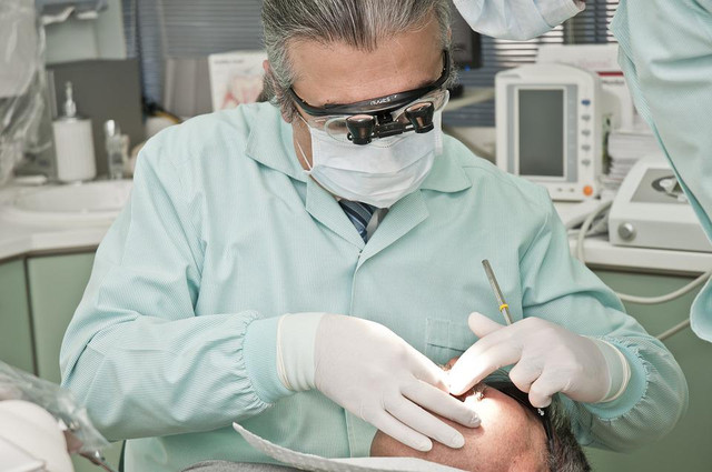 Ilustrasi dokter yang termasuk sebagai pekerjaan yang menghasilkan jasa. Foto: Pixabay