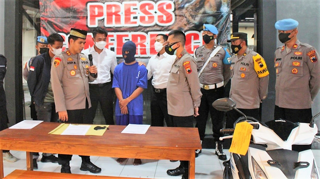 Tersangka dugaan klitih, RA (17), di Mapolres Boyolali. FOTO: Agung Santoso
