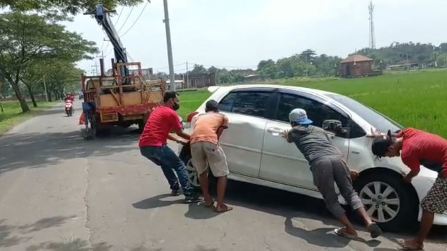 Geram Mobil Dirusak, Anggota PP Lawan Konvoi Anarkis Siswa di Mojokerto