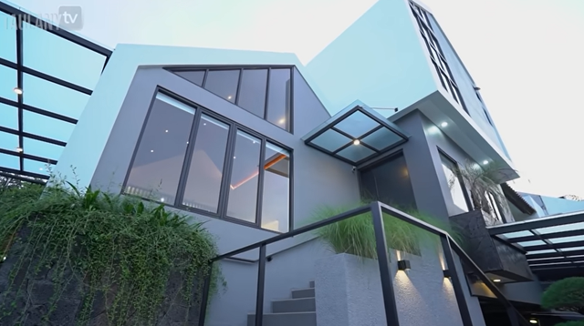 Rumah Impian Surya Insomnia. Foto: YouTube Taulany TV