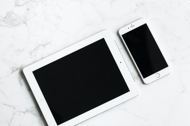 Ilustrasi iPhone. Foto: Lauren Mancke via Unsplash