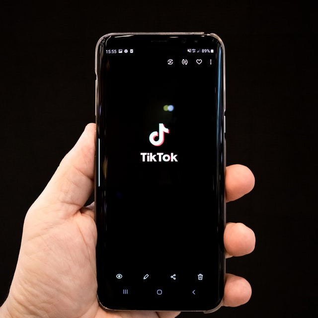 Tutorial cara belanja di TikTok Shop. Sumber: unsplash.com