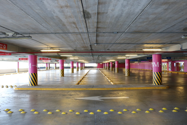 Ilustrasi Cara Bayar Parkir Pakai OVO di Sky Parking. Foto: Jose Espinal/Pexels