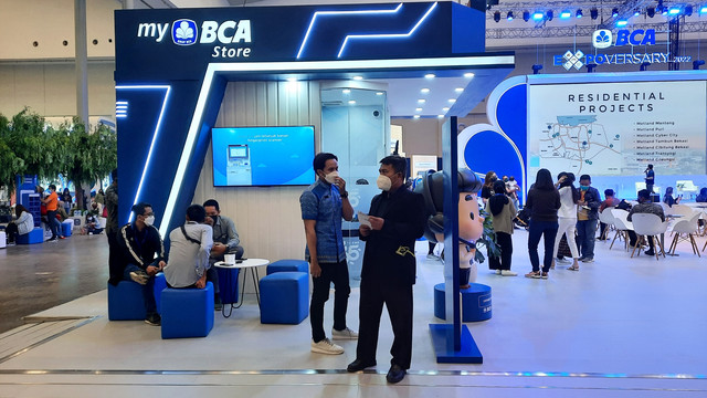 Suasana BCA Expoversary 2022, di ICE BSD, Tangerang, Jumat (11/3). Foto: Ave Airiza Gunanto/kumparan