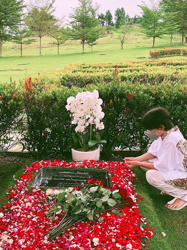 BCL Peringati 2 Tahun Kepergian Ashraf Sinclair. Foto: Instagram/@bclsinclair