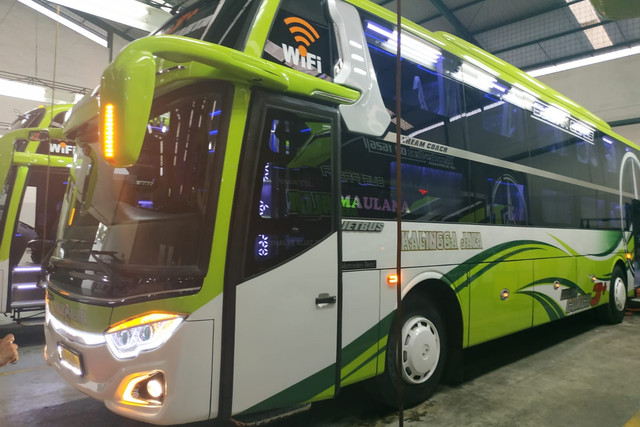 PO Kalingga Jaya meluncurkan dua unit bus sleeper tujuan Jakarta-Jepara. Foto: Dok. Adiputro Wirasejati