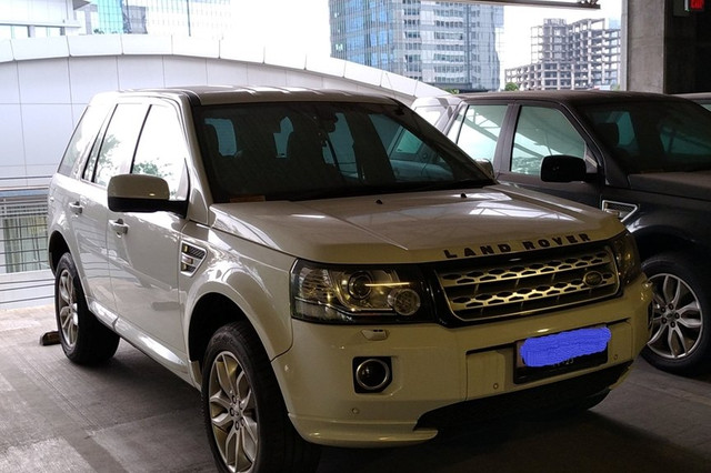 Land Rover Freelander bekas yang dilelang oleh Kedutaan Besar Amerika Serikat. Foto: Kedutaan Besar Amerika Serikat