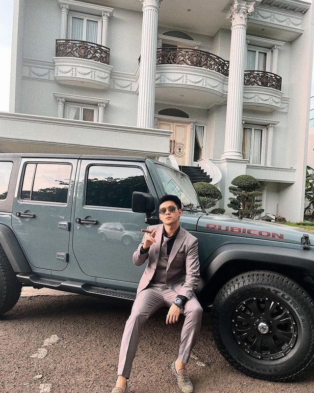 Indra Kesuma alias Indra Kenz. Foto: Instagram/@indrakenz