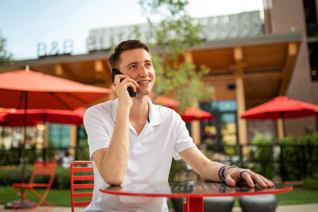 Ilustrasi Telepon. Foto: Chase Chappell/unsplash