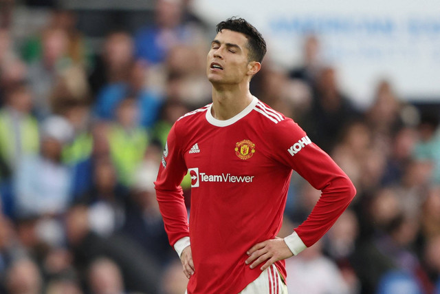 Pemain Manchester United Cristiano Ronaldo saat melawan Brighton and Hove Albion pada pertandingan lanjutan Liga Inggris di Stadion Komunitas American Express, Brighton, Inggris.
 Foto:  Ian Walton /REUTERS