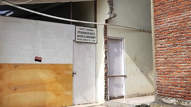 Tempat praktik pengobatan gratis dr Sunardi di Solo. FOTO: Tara Wahyu 