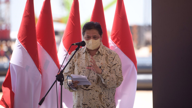 Menko Perekonomian Airlangga Hartarto di peresmian Smelter Freeport dan KEK Gresik.  Foto: Dok. Kemenko Perekonomian
