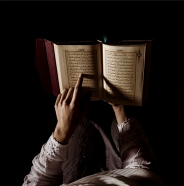 Ilustrasi bacaan dan arti surat Al Infitar ayat 6-19. Sumber: Freepik