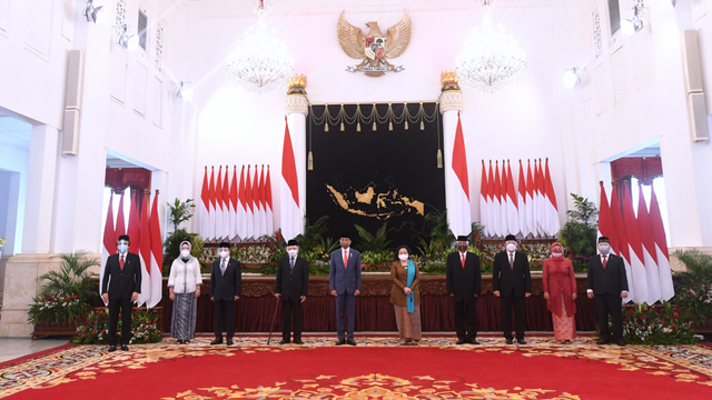 Presiden Joko Widodo usai melantik Dewan Pengarah Badan Riset dan Inovasi Nasional (BRIN), di Istana Negara, Jakarta, Rabu (13/10) Foto: Lukas/Biro Pers Sekretariat Presiden
